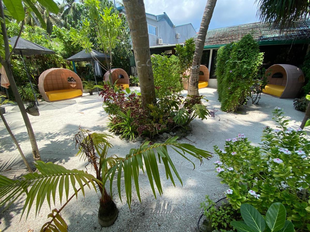 Beach Veli Ukulhas Island Exterior photo