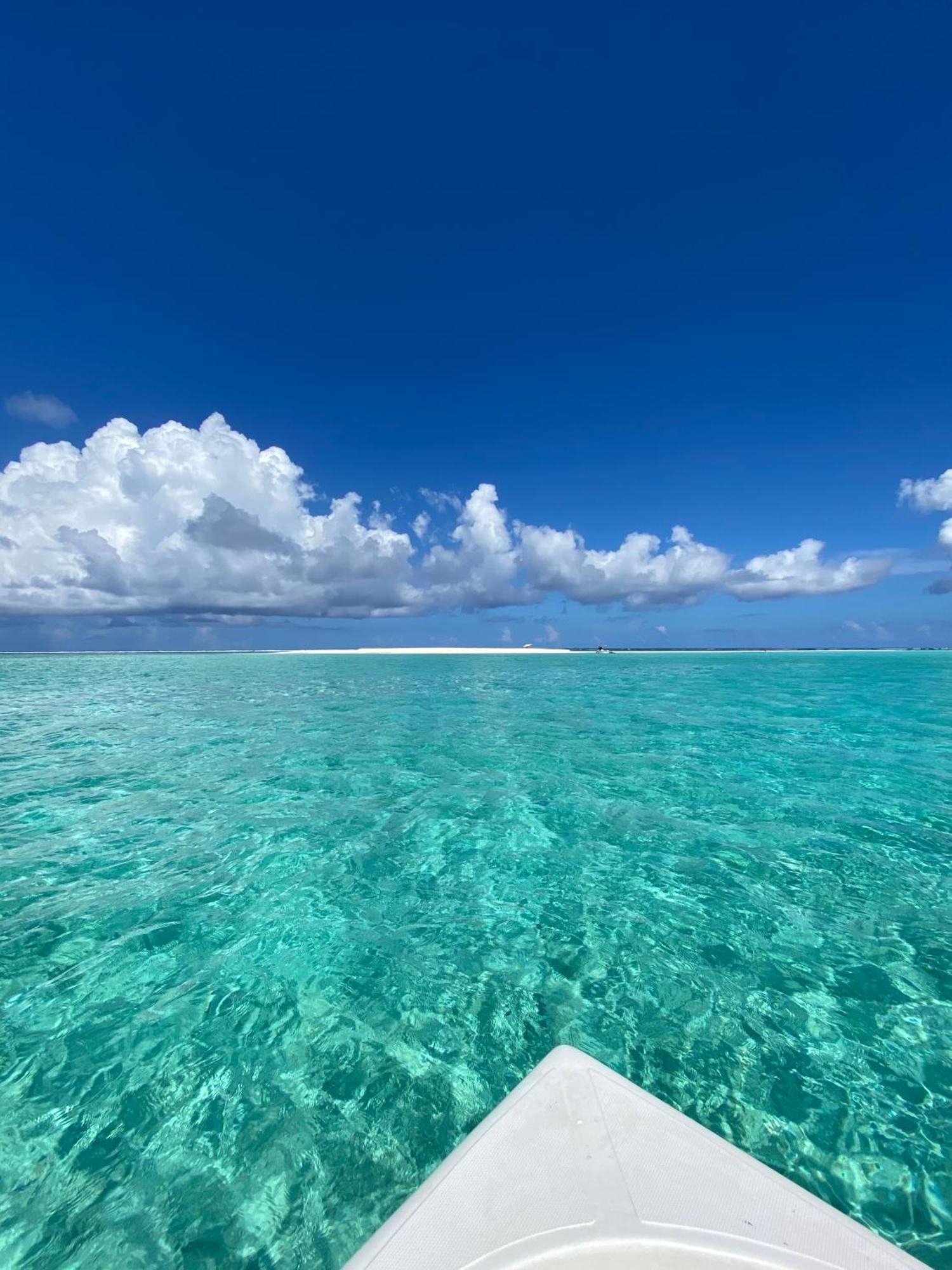 Beach Veli Ukulhas Island Exterior photo