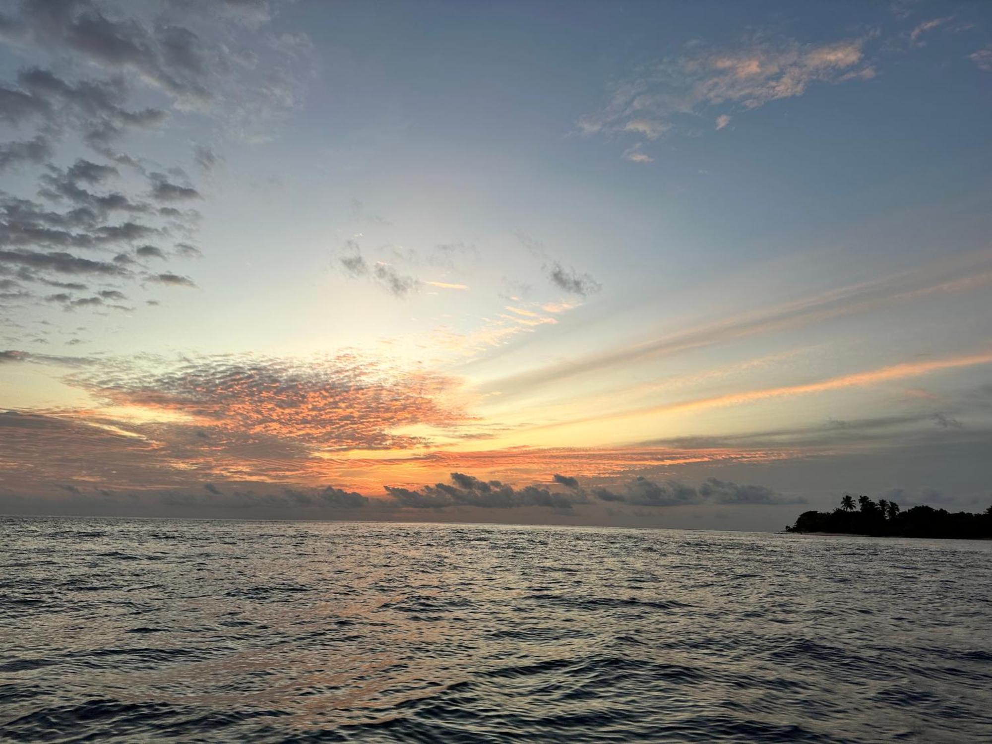 Beach Veli Ukulhas Island Exterior photo